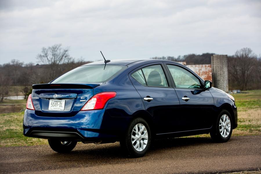 Nissan Versa SV Special Edition (B17) 2016 года  (NA) (фото 9 из 11)